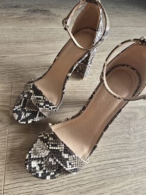 Charlotte Russe Snake-Print Ankle-Strap Block Heels - Black/Tan